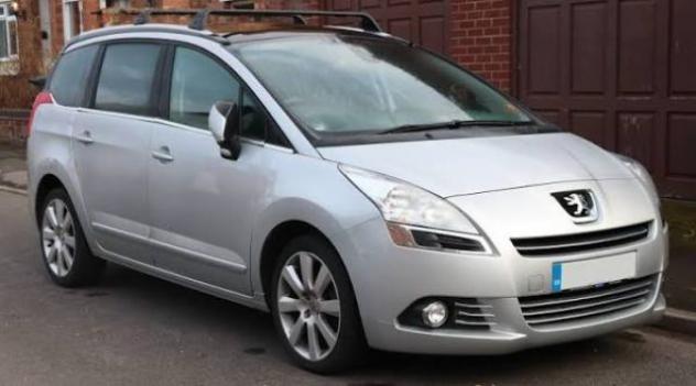 PEUGEOT 5008 APERTI AD AGOSTO rif. 24036649