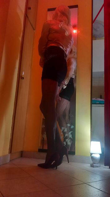 BELLISSIMA TRAV ITALIANA REGALATI UN MASSAGGIO EROTICO RILASSANTE - Foto 6 Tel:3292509456