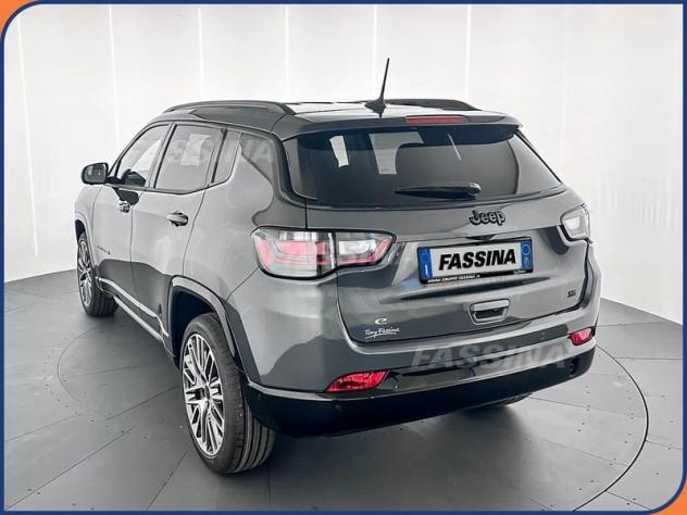 Jeep Compass e-Hybrid 1.5 Turbo MHEV T4 96kW Summit DDCT - Foto 4