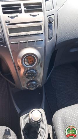 TOYOTA Yaris 1.4 D-4D DPF 5 porte Sol+Confort Pack rif. 23792721 - Foto 7