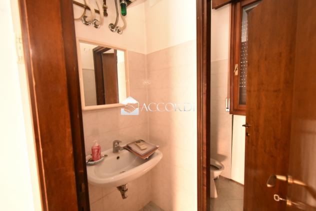NEGOZIO di 1 vani e di 50 mq (CONEGLIANO) rif. SM46 - Foto 3