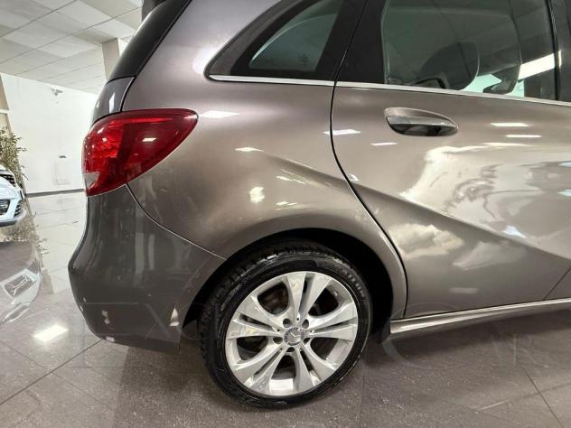 MERCEDES - Classe B - B 180 d Sport - Foto 6