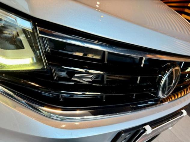 VOLKSWAGEN Tiguan 2.0 TDI 150 CV SCR DSG R-Line rif. 23956006 - Foto 8