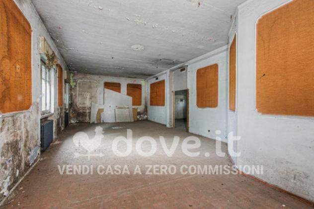Palazzo / Stabile di 800 m² con più di 5 locali in vendita a Cadorago - Foto 4