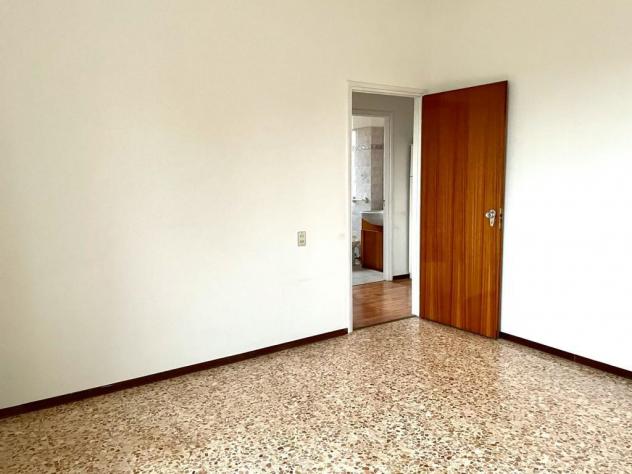 N - dvr58 - vendesi a rate mensili di mutuo agevolato giovani da 206 €.. ampio panoramico trilocale balconato con posto auto coperto - Foto 12