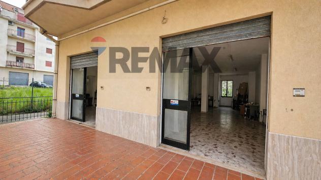 Locale Commerciale in vendita a San Cataldo
