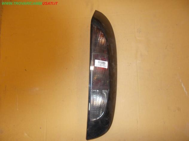 FANALE POST.D.(brunito) FUME OPEL CORSA (X01)  Parti elettriche  Fanaleria  Fanali  Fanale post. sx. OPEL - CORSA B - 01-10-2003 - 01-11-2006