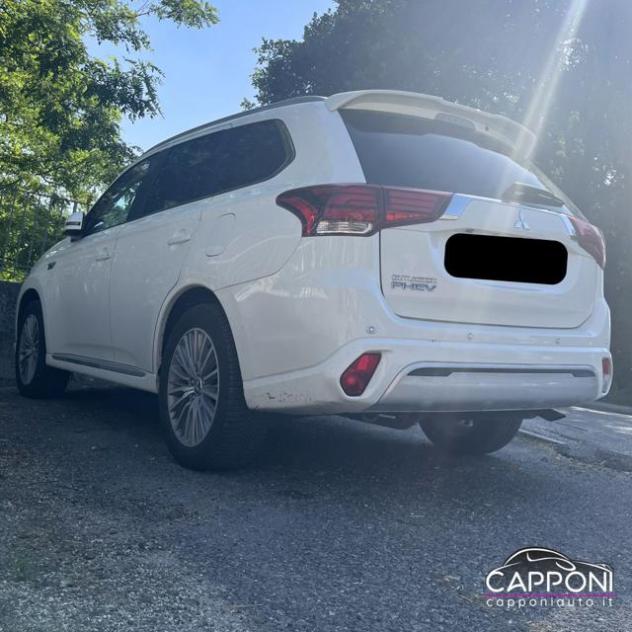 MITSUBISHI Outlander 2.4 MIVEC 4WD PHEV rif. 24112536 - Foto 5