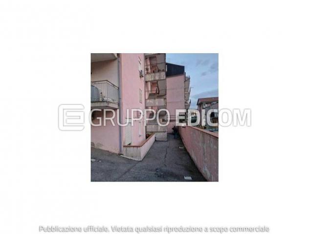 Magazzini e locali di deposito di 91 mq  in vendita a Messina - Rif. 4555481