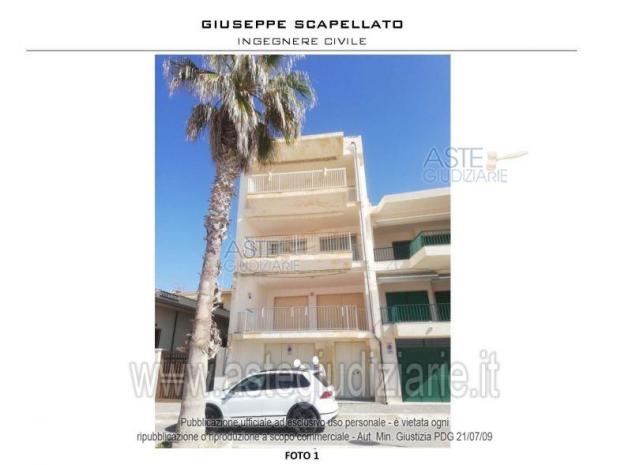 IMMOBILI-IMMOBILE RESIDENZIALE-Frazione Scoglitti, via Riviera Gela, 45-46