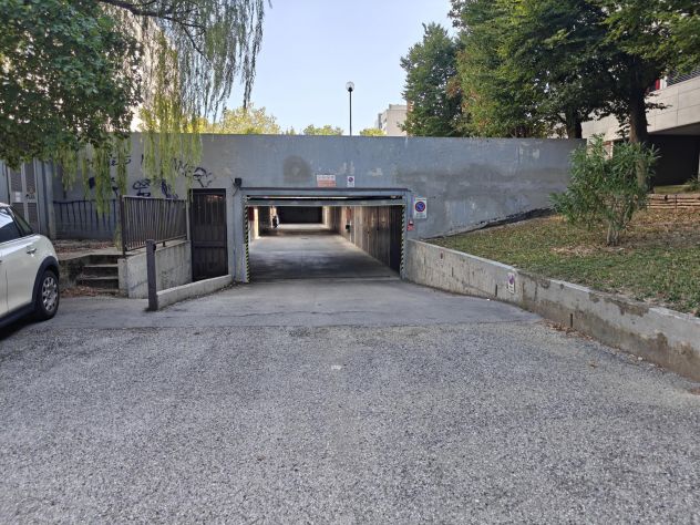 Garage singolo in affitto – Via Siracusa, Padova (Sacra Famiglia)