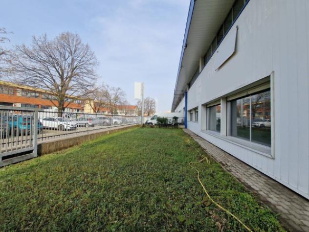 Immobile di 1052 m² con più di 5 locali in vendita a Novate Milanese - Foto 2