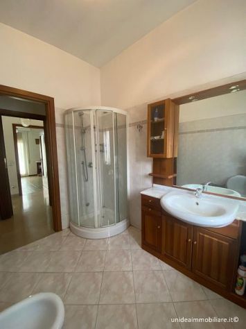 Cittiglio - casa indipendente di ampia metratura - Foto 4