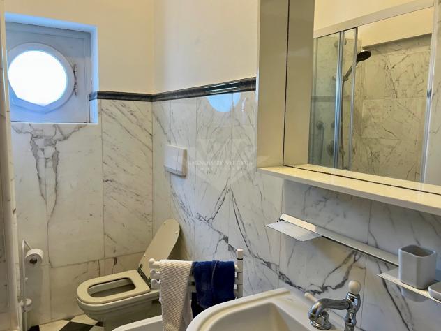 APPARTAMENTO di 8 vani e di 180 mq (PIETRASANTA) rif. 142AF - Foto 12