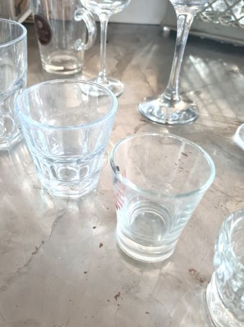 bicchieri e calici per vino e liquori usati - Foto 7