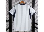 Maglie sportive e abbigliamento da calcio