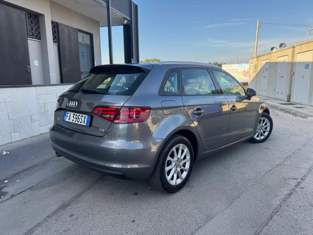 Audi A3 1.6 TDI Attraction - Foto 6