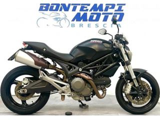 Ducati Monster 696 null