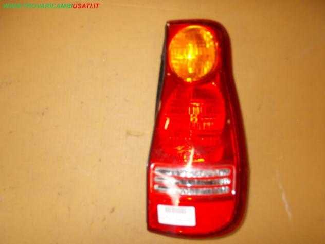 FANALE POST.D. HYUNDAI MATRIX (FC) Parti elettriche Fanaleria Fanali Fanale post. sx. HYUNDAI - MATRIX - 01-09-2001 - 01-12-2009