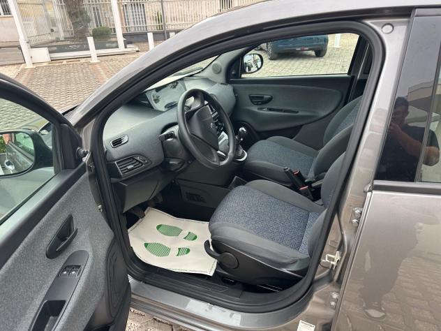 Lancia Ypsilon 1.0 Ecochic Silver - Foto 10
