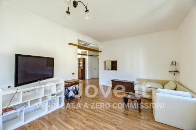 Villa di 250 m² con più di 5 locali e posto auto in vendita a Varese - Foto 2