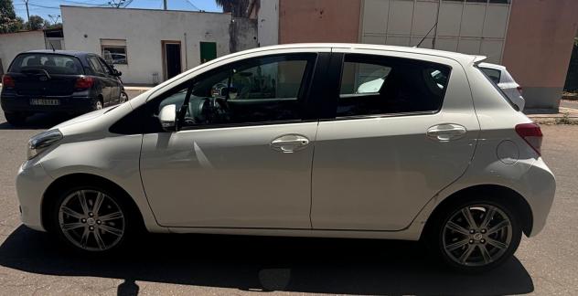 Toyota Yaris 1.4 D-4D 5 porte Lounge - Foto 7