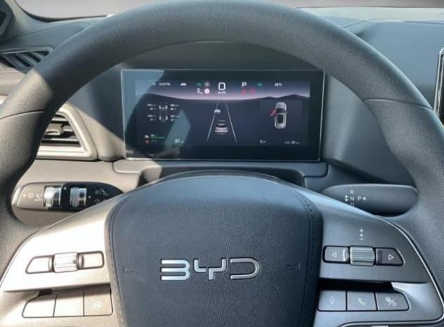 BYD Atto 2 DM-i 1.5 165 CV PHEV Active rif. 23987761 - Foto 8