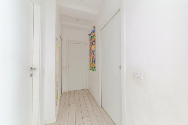 ZONA LORENTEGGIO SPLENDIDO TRILOCALE RISTRUTTURATO 2 CAMERE 2 BAGNI 2 BALCONI . MM4 - Foto 19