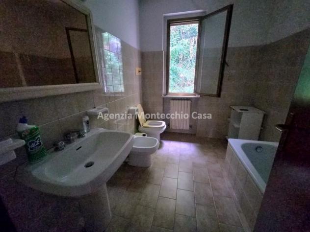 CASA SINGOLA CON DUE APPARTAMENTI, AMPIO TERRENO E VISTA PANORAMICA - Foto 16