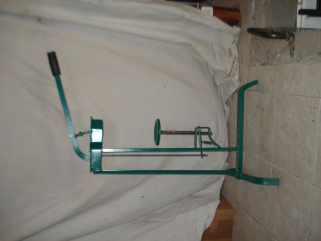 Vendo tappatrice manuale