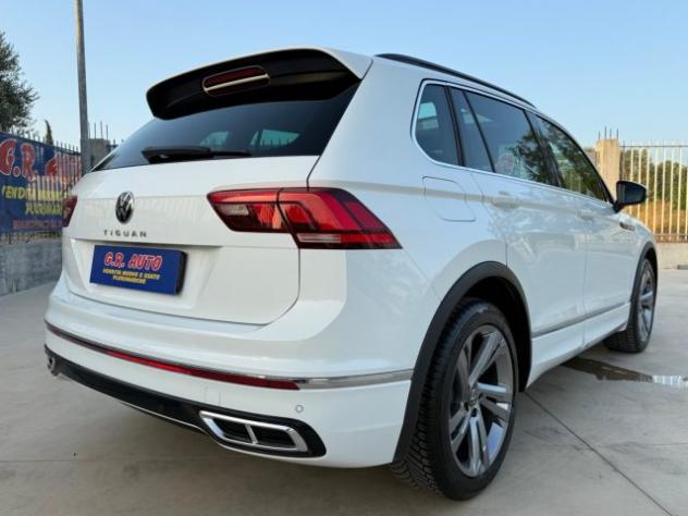VOLKSWAGEN Tiguan 2.0 TDI R-Line TETTO APRIBILE rif. 24054382 - Foto 9