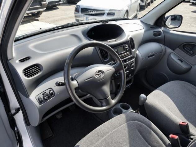 TOYOTA Yaris Verso 1.3i 16V Ok Neopatentati rif. 23983008 - Foto 9