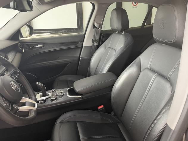 Alfa Romeo Stelvio 2.2 Turbo Diesel 160CV Business AT8 RWD - Foto 10