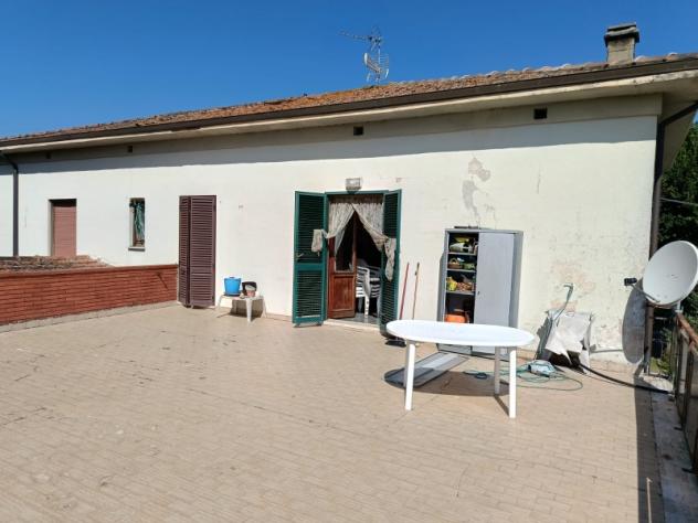 Appartamento e locali commerciali 655 mq in Vendita a Castiglione del Lago - Foto 2