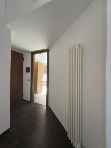 3 LOCALI RISTRUTTURATO, AL SECONDO E ULTIMO PIANO, CON AMPIO TERRAZZO - Foto 9