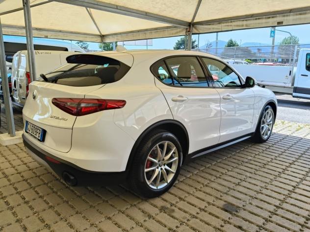 Alfa Romeo Stelvio 2.2 Turbodiesel 160 CV AT8 RWD Business - Foto 4