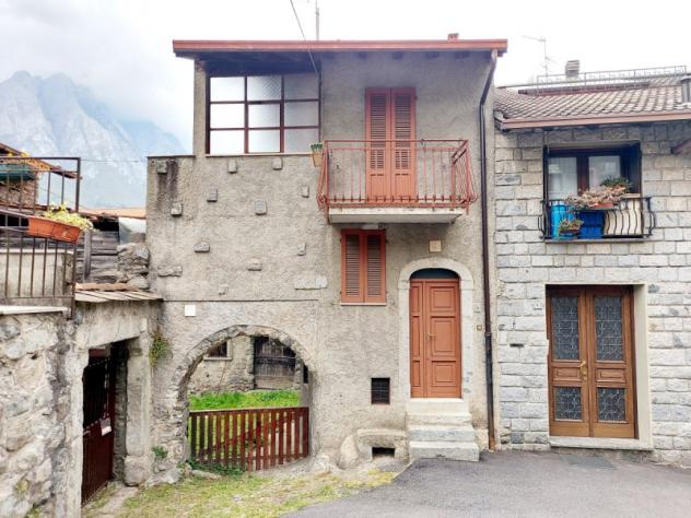 Casa di campagna in Via San Obizio