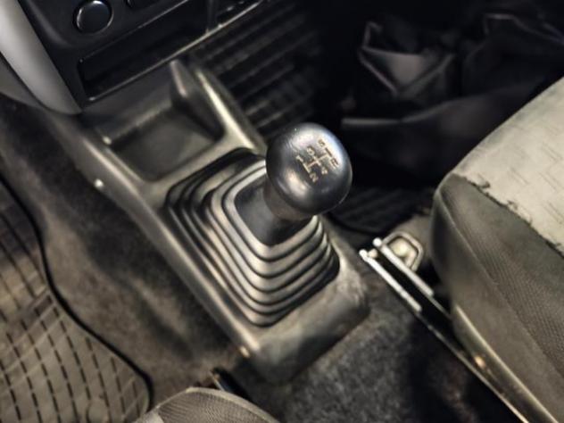 SUZUKI Jimny 1.3i 16V cat 4WD JLX rif. 24115339 - Foto 9