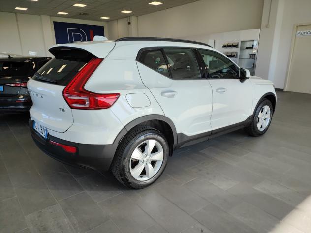 Volvo XC40 T2 Momentum Core Auto Fari LED Front&Lane Assist - Foto 8