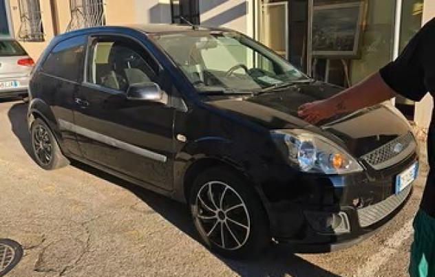 FORD FIESTA 1.4 TDCi 68 CV 3p. Ideale per Neopatentati! - Foto 2