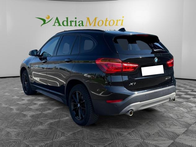 BMW X1 xDrive 18d - Foto 3