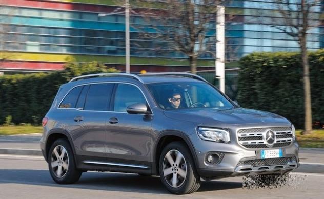 Ricambi disponibili mercedes glb
