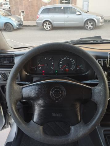 Opel Frontera 2.2 16V DTI 3 porte Sport AUTOMATICA - Foto 5