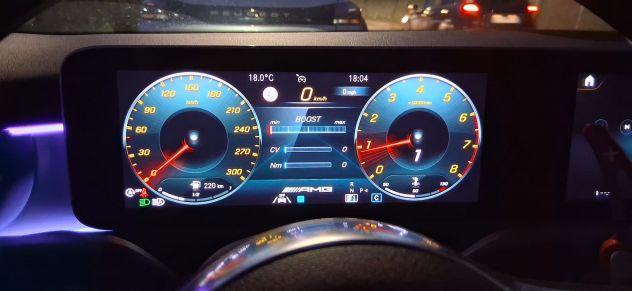 MERCEDES CLASSE A SERIE LIMITATA EDITION AMG - Foto 5