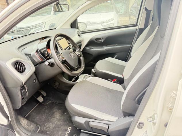 Toyota Aygo 1.0 VVT-i 72 CV 5 porte x-play LED NAVI KAMERA PDC BLUETOOTH CERCHI 16 CAR PLAY - Foto 9