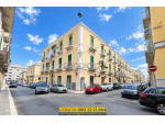 Luminoso appartamento angolare in zona centralissima in vendita a Molfetta