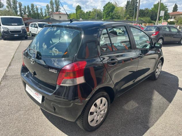 Toyota Yaris 1.3 5 porte Sol - Foto 9