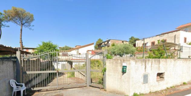 Immobile in asta di 57 m² con 3 locali e box auto in vendita a Roma