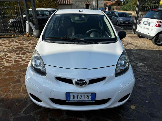 TOYOTA - Aygo - Con. 1.0 VVT-i 72 CV 5p. x-cite MMT - Foto 2
