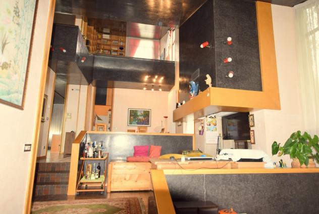 VILLA di 9 vani e di 584 mq (CORNUDA) rif. ZI60E_10